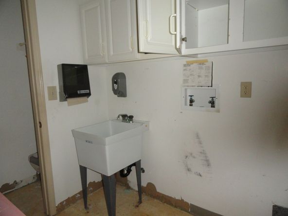 1358 Rolling Acres Rd, New Cumberland, WV 26047